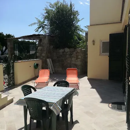 Hot Sun In Casa-blanca! * Ischia
